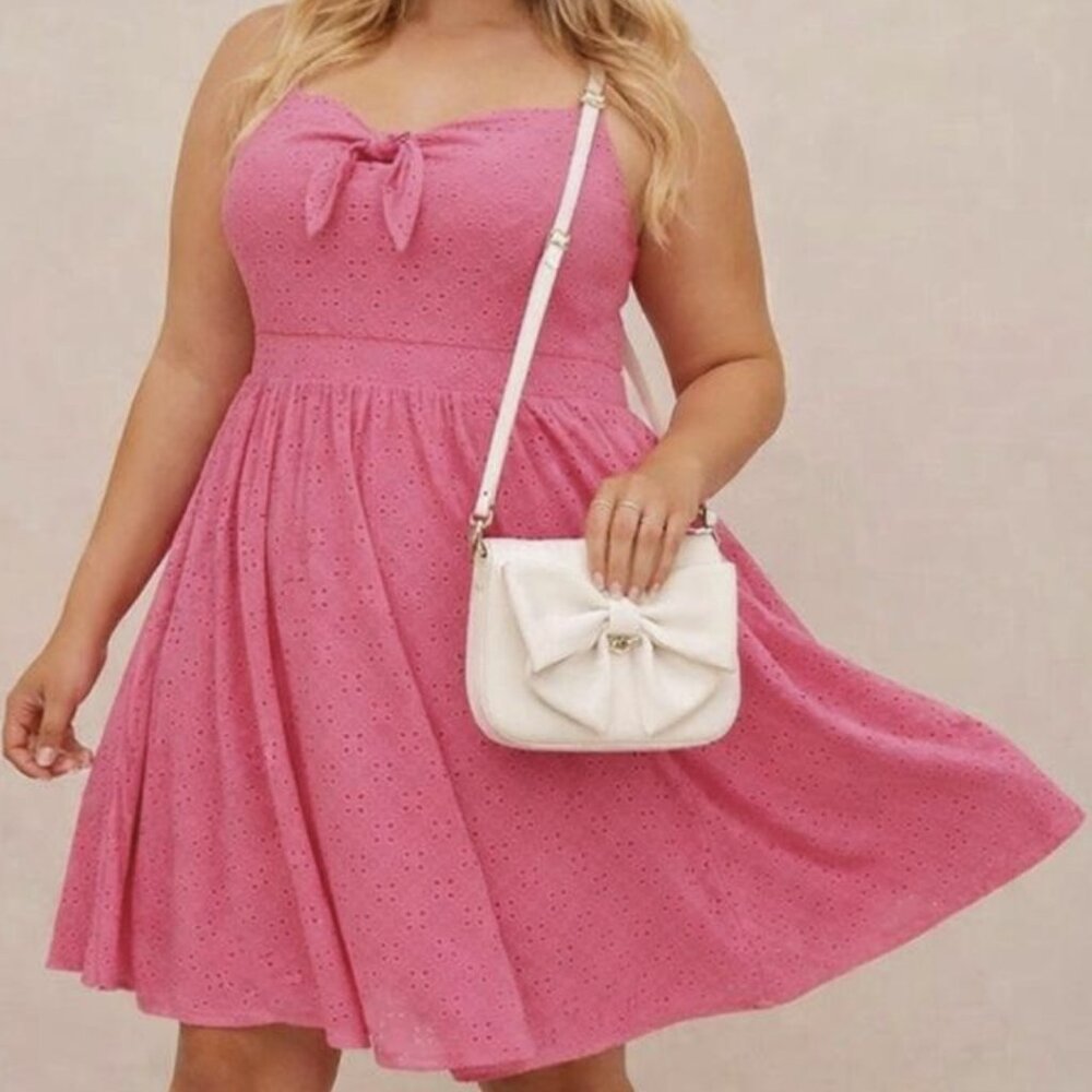 Torrid 4X Stretch Pink Eyelet Tie Front Skater Dress Size NWT